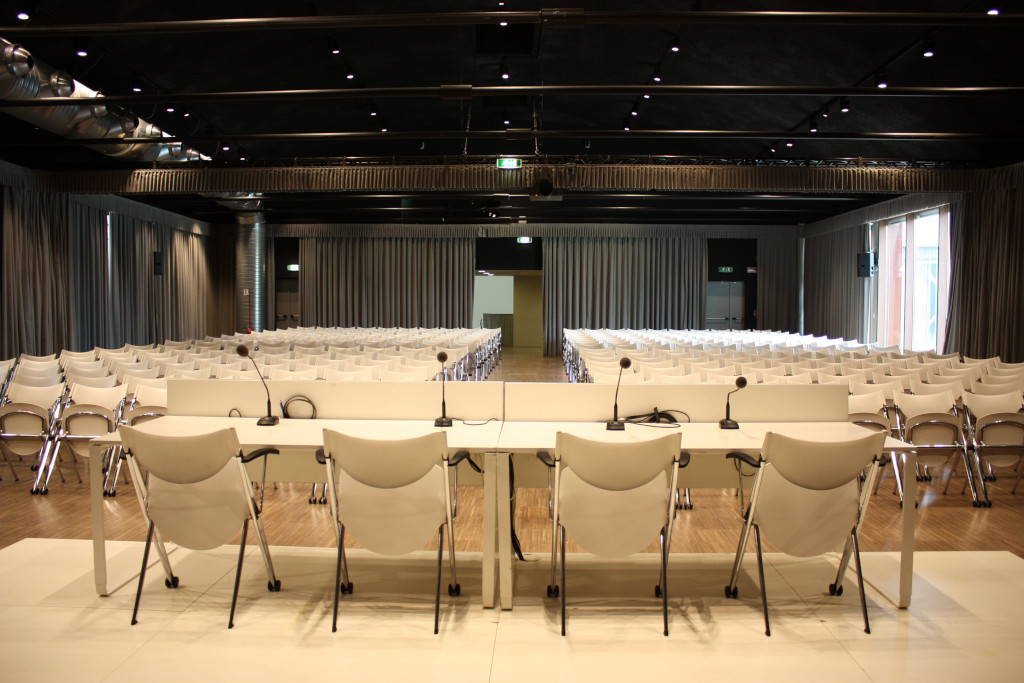 Auditorium in configurazione da 380 posti - vista dal palco